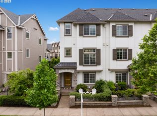 29001 SW Costa Cir W, Wilsonville, OR