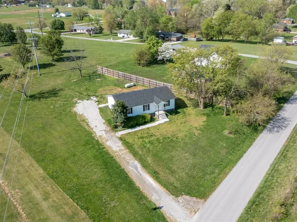 393 Peterson Ave, Auburn, KY 42206