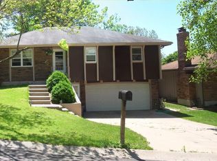 5809 NE 43rd Ter, Kansas City, MO 64117