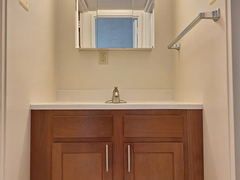 Claridge House — Photo 32