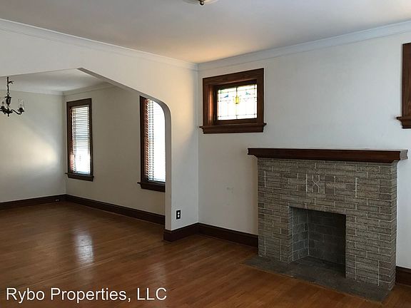 4th image of 5046 Tholozan Ave