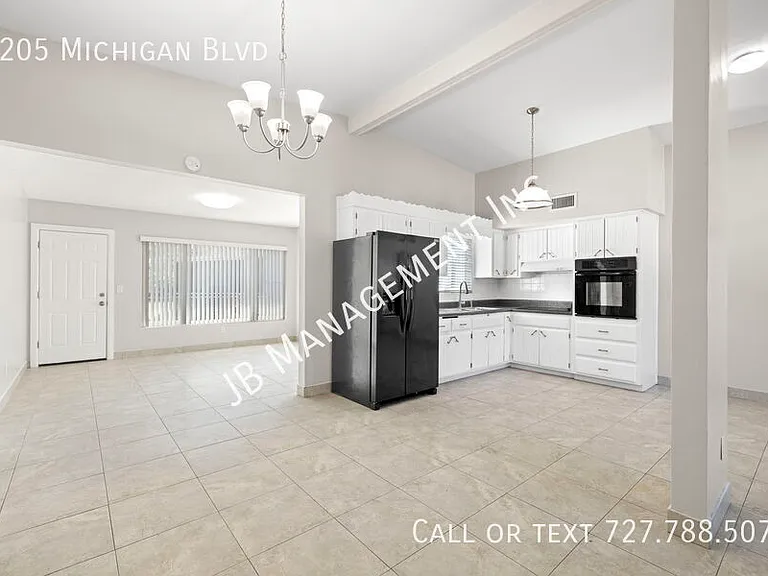 1205 Michigan Blvd — Photo 8