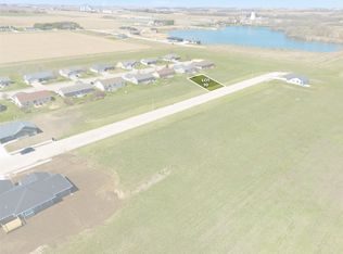 820 10th St SW, Dyersville, IA 52040
