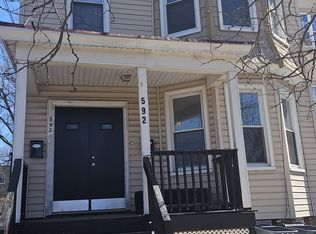 592 S 20th St #1, Newark, NJ 07103