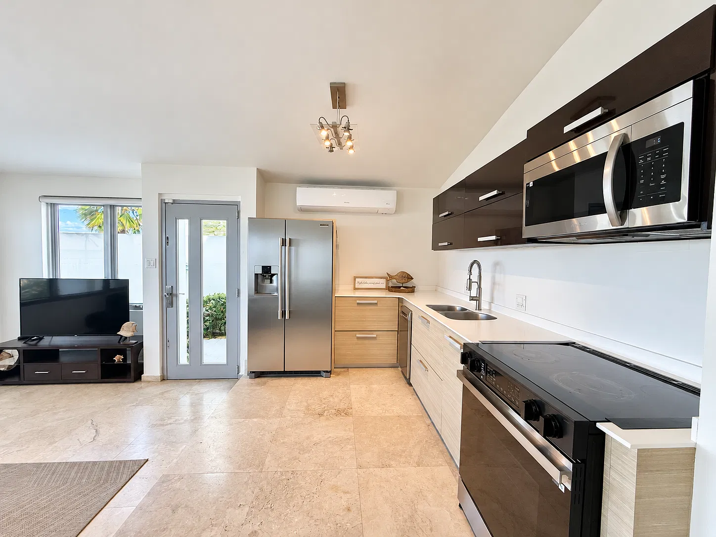 2 bed, 1000 sqft, $4,250 — Photo 4