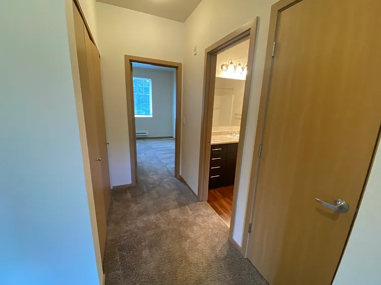 The Sinclair Apartments — Photo 23