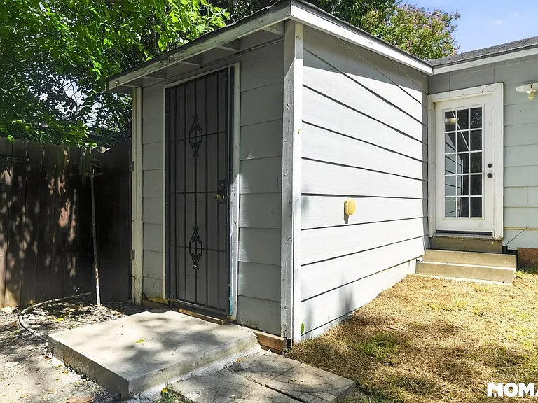 1534 Mardell St — Photo 29
