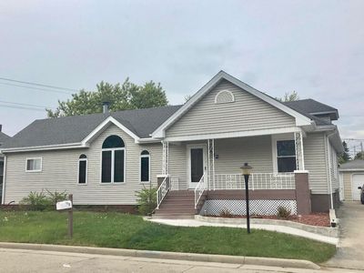 1712 Lakewood Ave, Mount Pleasant, WI, 53403