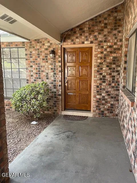 2 bed, 1.0 bath, 833 sqft, $1,400 — Photo 4