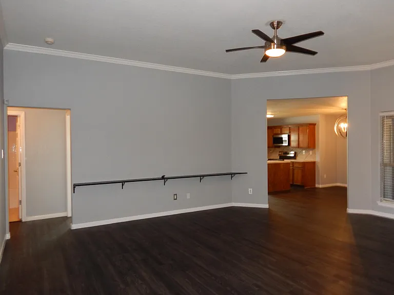 106 Cedar Ridge Dr — Photo 3