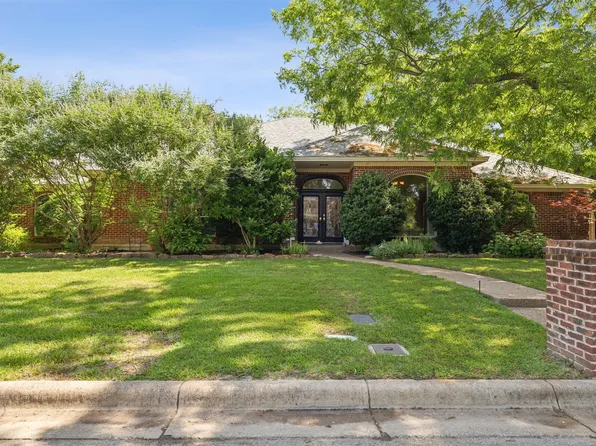 3463 Lantern Hollow St, Fort Worth, TX 76109