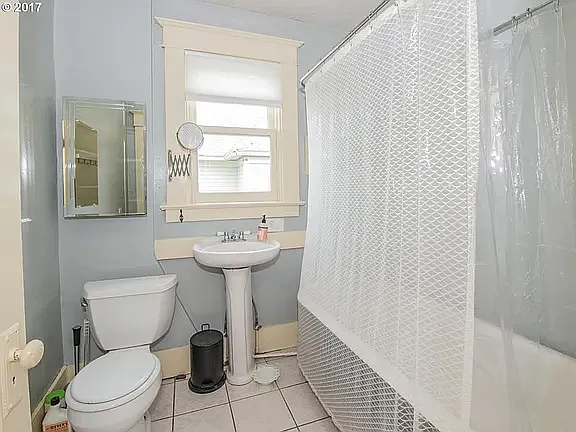 2816 NE Rodney Ave — Photo 7