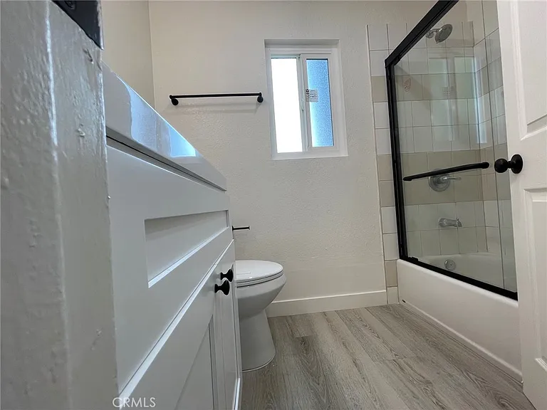 1131 S Alta Vista Ave #F — Photo 11