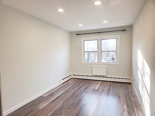 5th image of 26-20 9th St #3A