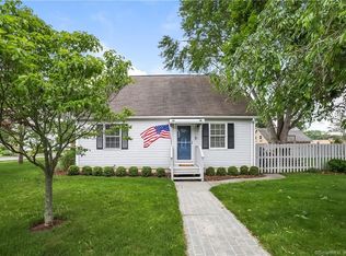 2 Garden St, Branford, CT 06405