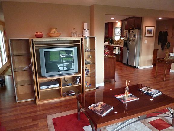 2nd image of 808 138th St E