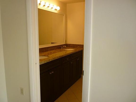 4th image of 733 Mill Valley Pl