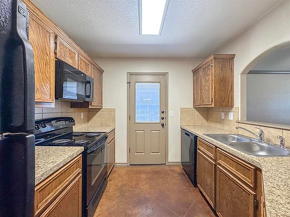 5th image of 619A Karey Dr #619B