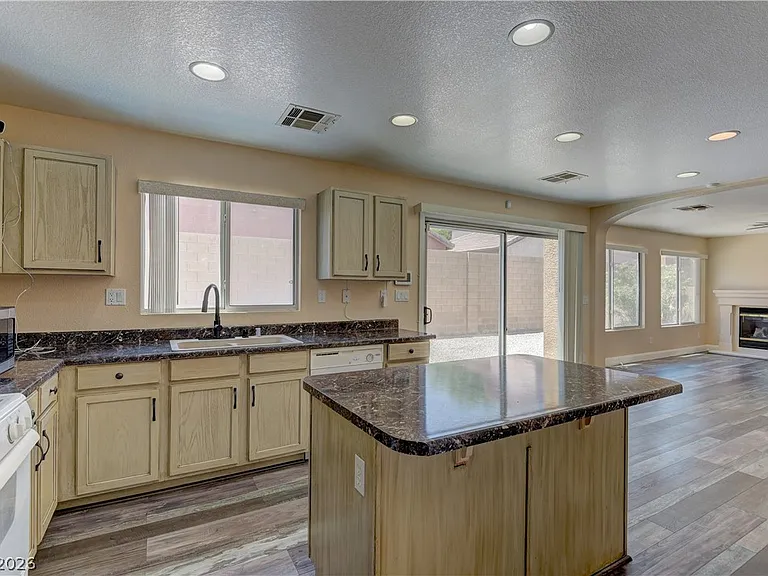 5317 La Quinta Hills St — Photo 11