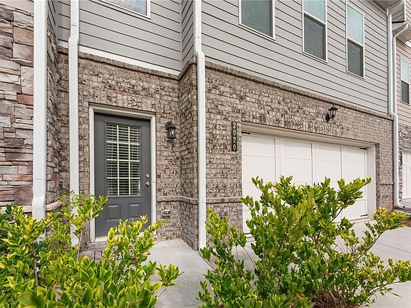 2nd image of 2020 Manor Pointe Dr #19