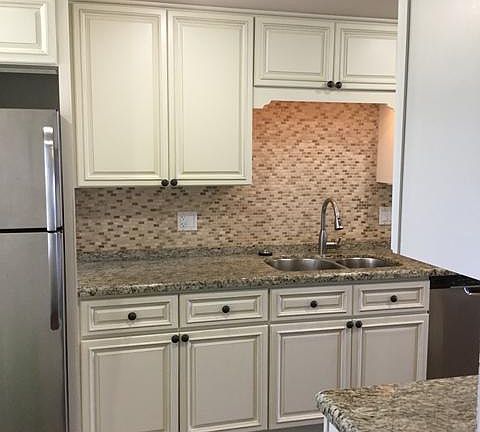 3rd image of 1901 S Roosevelt Blvd APT 307E