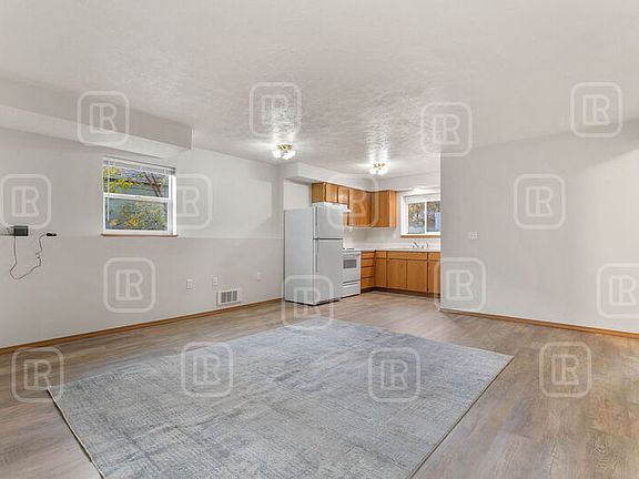 5th image of 107 W 3rd St #1