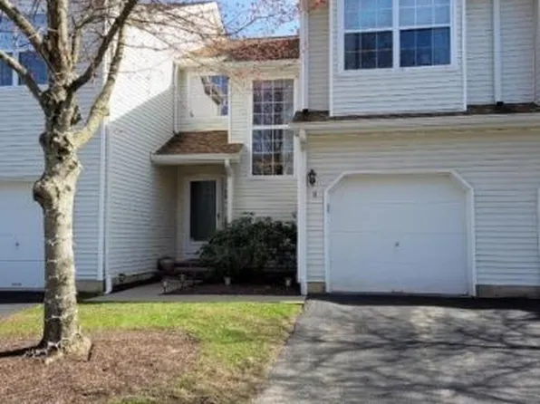 8 Weatherhill Rd, Hamburg, NJ 07419
