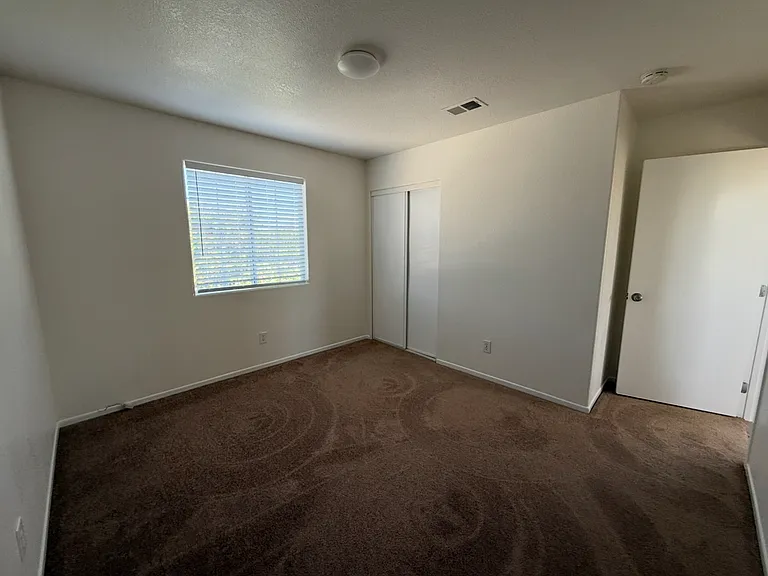 630 Grant Way — Photo 2