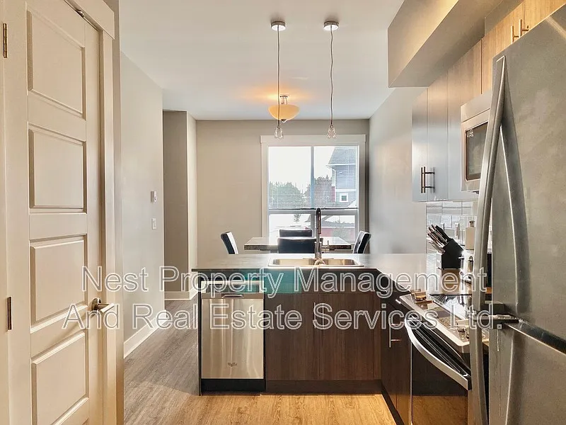 2 bed, 2.0 bath, $2,300 — Photo 4