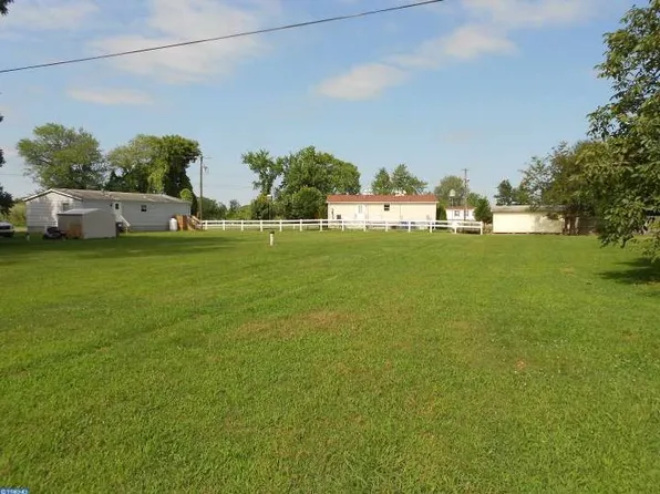 61 West St, Leipsic, DE 19901