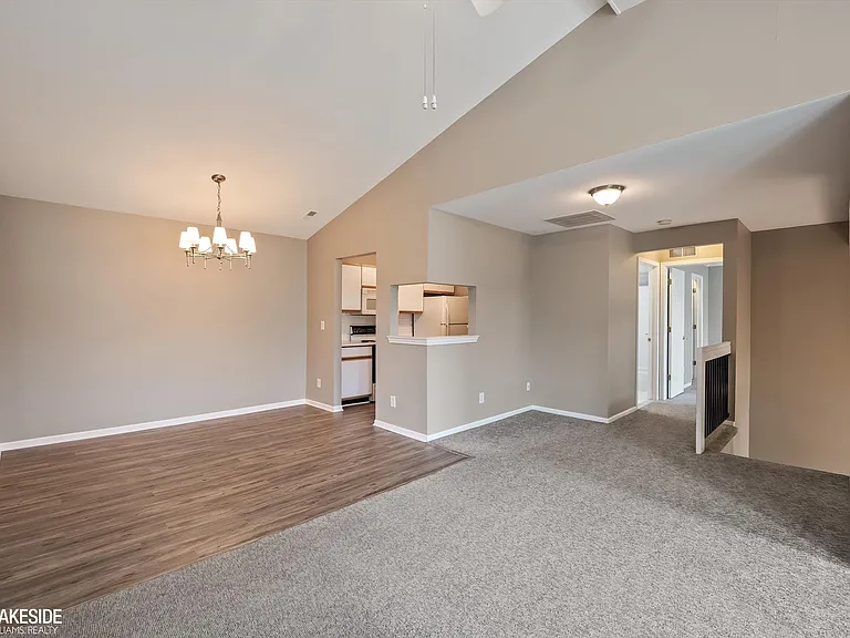 56429 SW Scotland Blvd — Photo 10