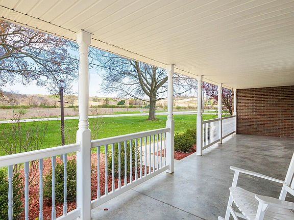 5th image of 2650 Vista View Dr