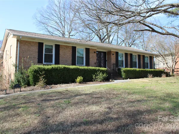 225 Wesconnett Dr, Charlotte, NC 28214