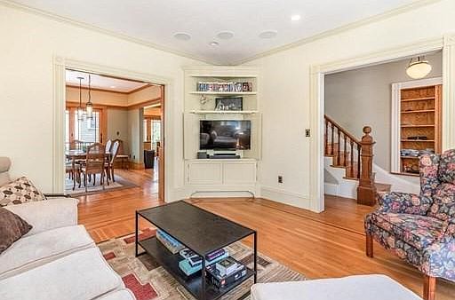 4th image of 33 Fairmont Ave #33