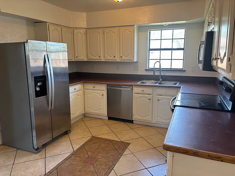 4184 Driscoll Dr — Photo 8