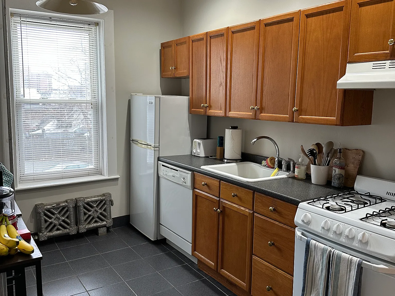 2 bed, $3,100 — Photo 2