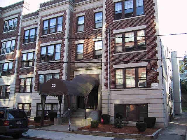 2nd image of 25 Walbridge St APT 17