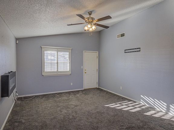 3rd image of 447 Goldshire Pl