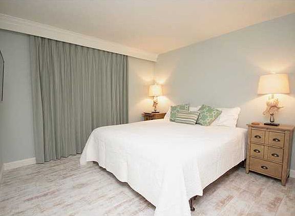 5th image of 480 Gulf Shore Dr #Penthouse 607