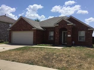 7110 Chambers Creek Ln, Arlington, TX 76002