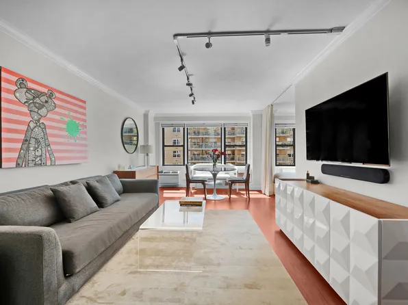 245 East 24th Street image 1 of 11