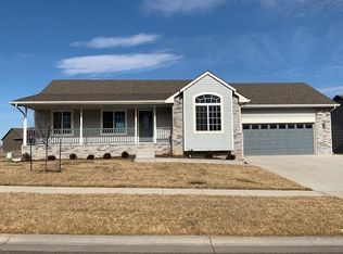 2224 E Birchwood Ct, Derby, KS 67037