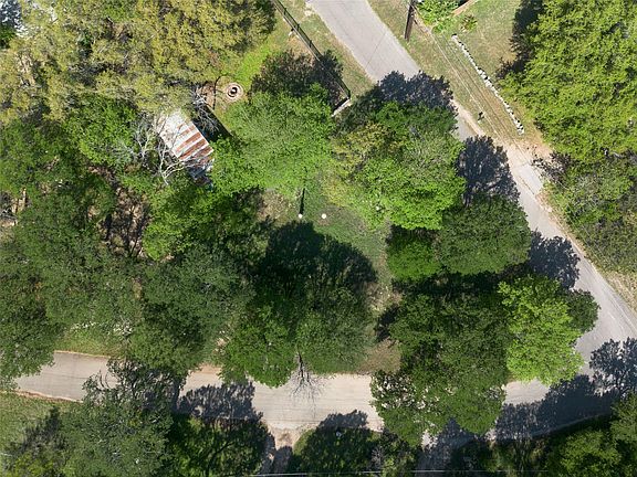 3rd image of 17709 Sandy Ln