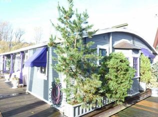 7720 SW Macadam Ave APT 16, Portland, OR 97219