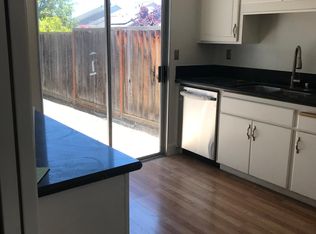 800 Spruance Ln, Foster City, CA 94404