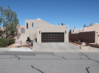 6010 Tee Ct, Farmington, NM 87402