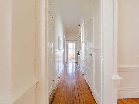 4th image of 1538 Grant Ave