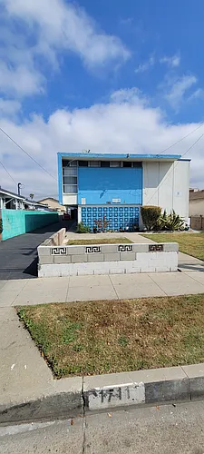 1711 Marine Ave Photo 1