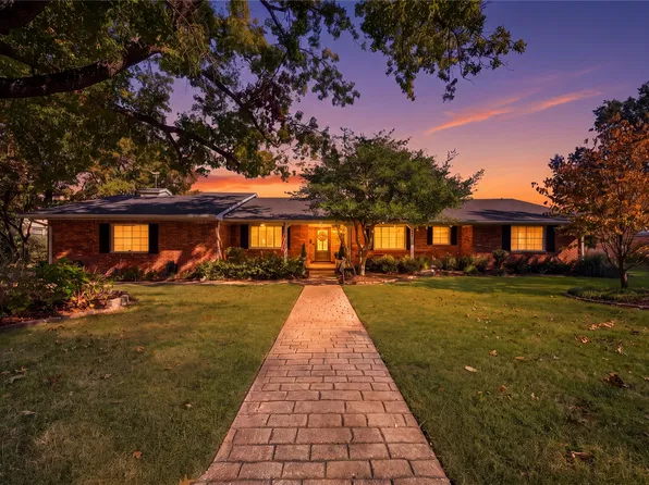 3933 S Delaware Pl, Tulsa, OK 74105