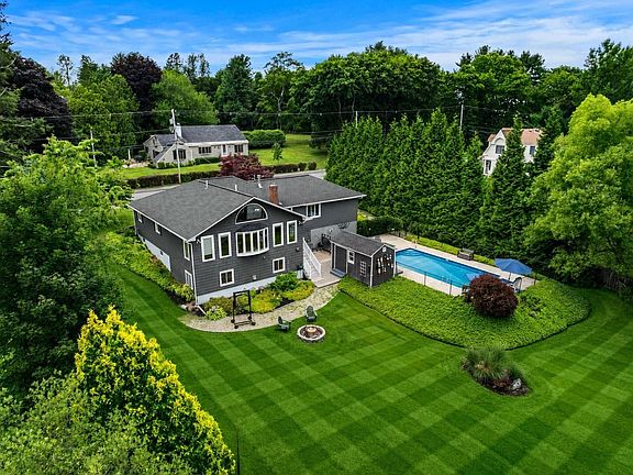2nd image of 50 Holt Rd